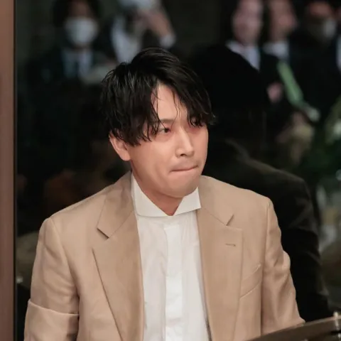 君塚晃一