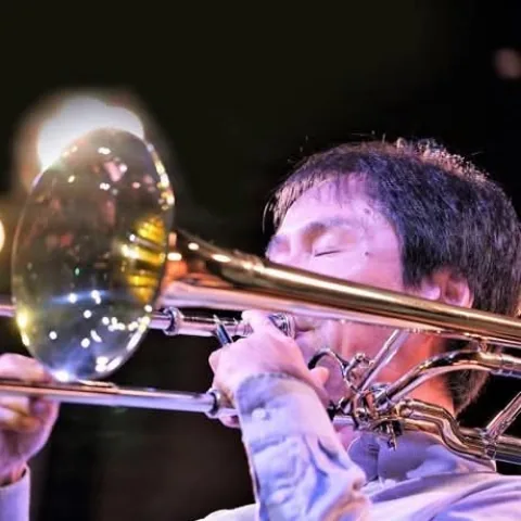 平野健次